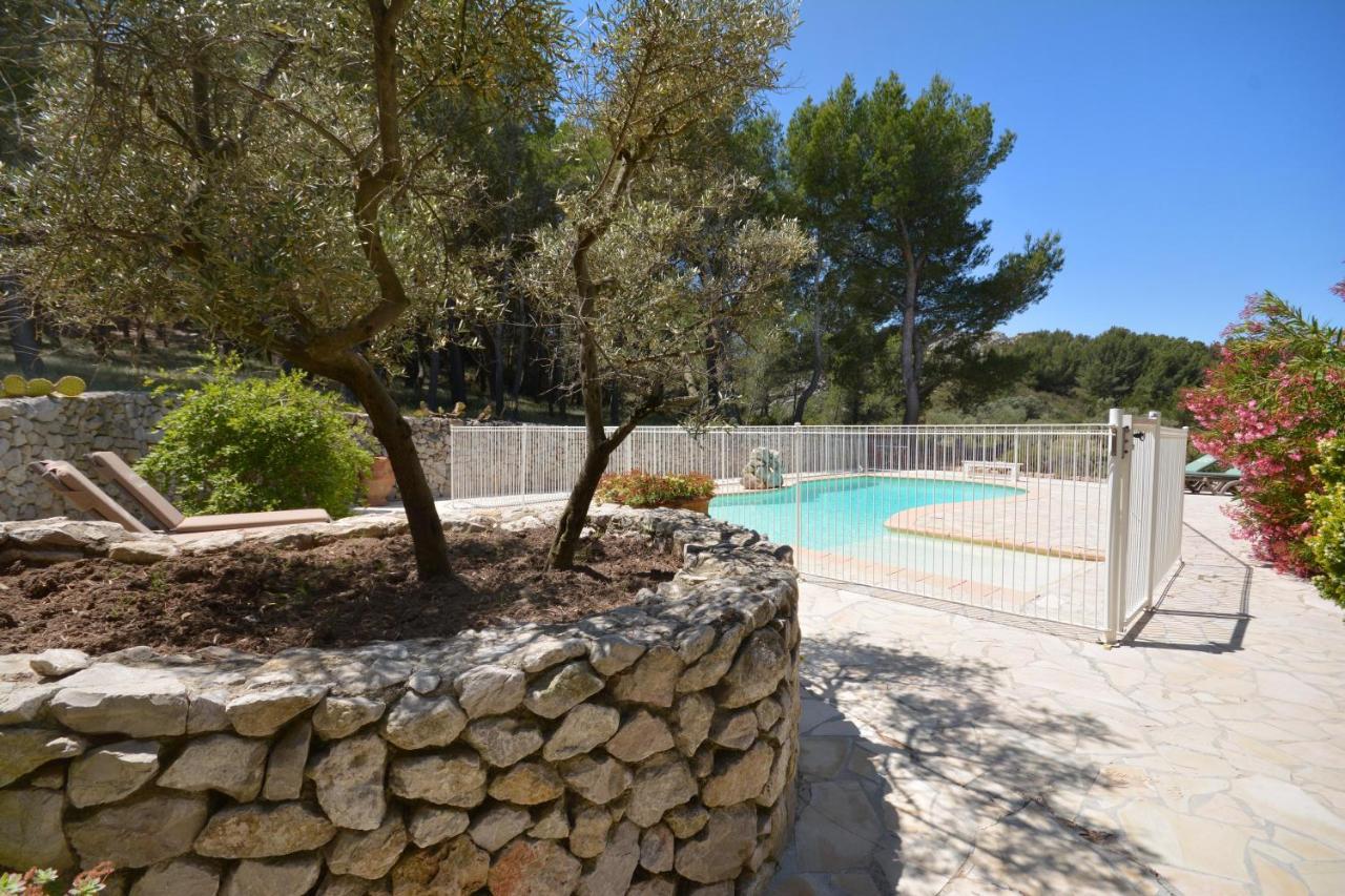 Villa les mazets de la reine Pédauque à Paradou Extérieur photo