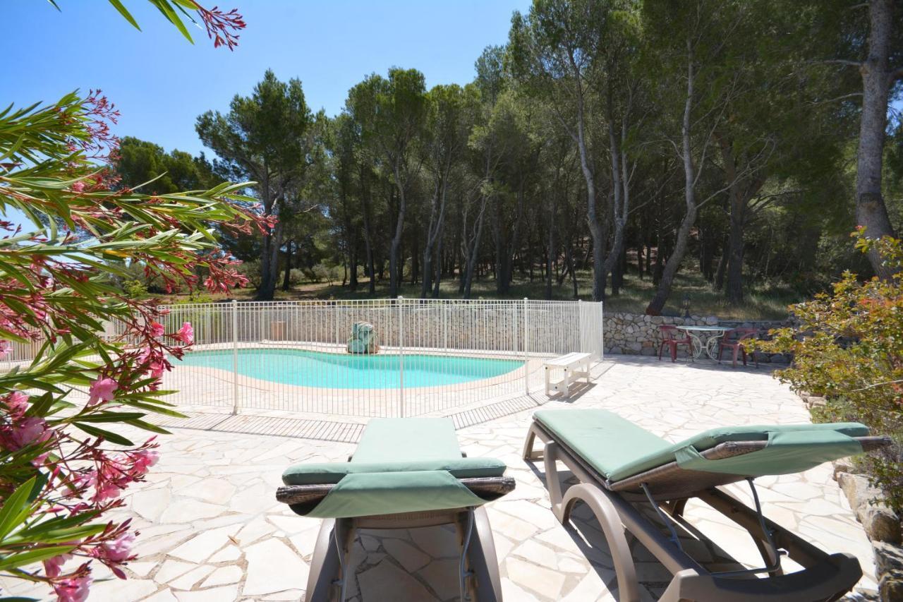 Villa les mazets de la reine Pédauque à Paradou Extérieur photo