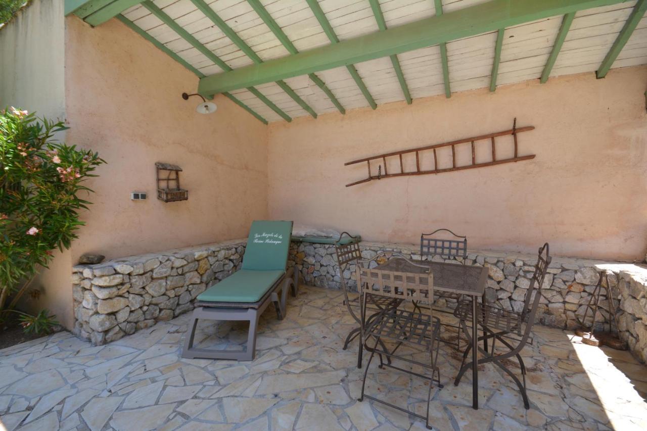 Villa les mazets de la reine Pédauque à Paradou Extérieur photo